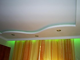 Спальня (декоративная закарнизная подсветка- светодиоды )